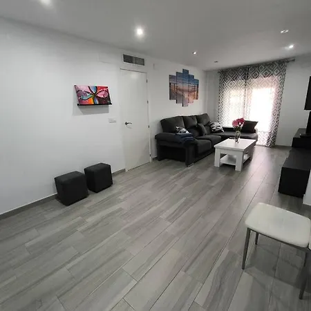 Piso En El Arenal - Arcangel - A/a Central Y Wifi アパート コルドバ